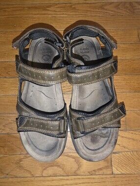 Earth Spirit Mens Size 9 With Gelron Cushioning Triple Strap Active Sandals